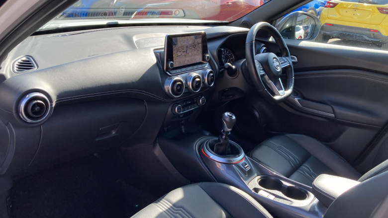 Nissan Juke 1.0 DiG-T 114 Tekna 5dr Petrol Hatchback